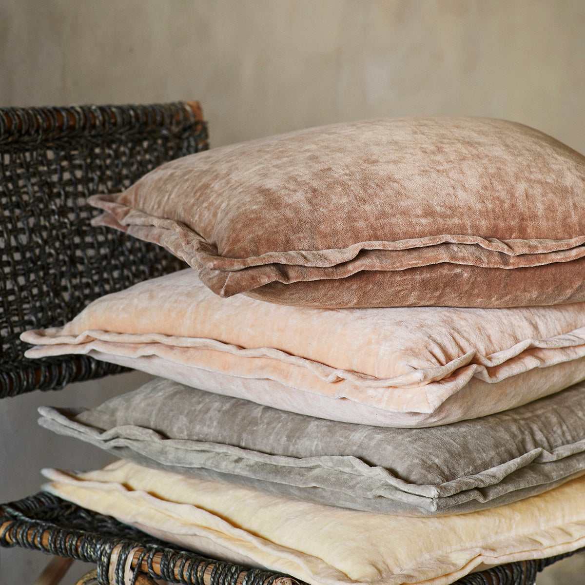 Madam Stoltz Cushion Cover Old Pink