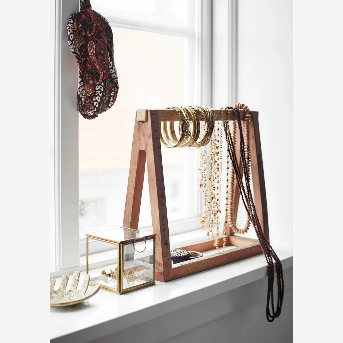 Madam stoltz Sieraden display